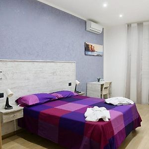 Habitación Estándar con Cama Queen